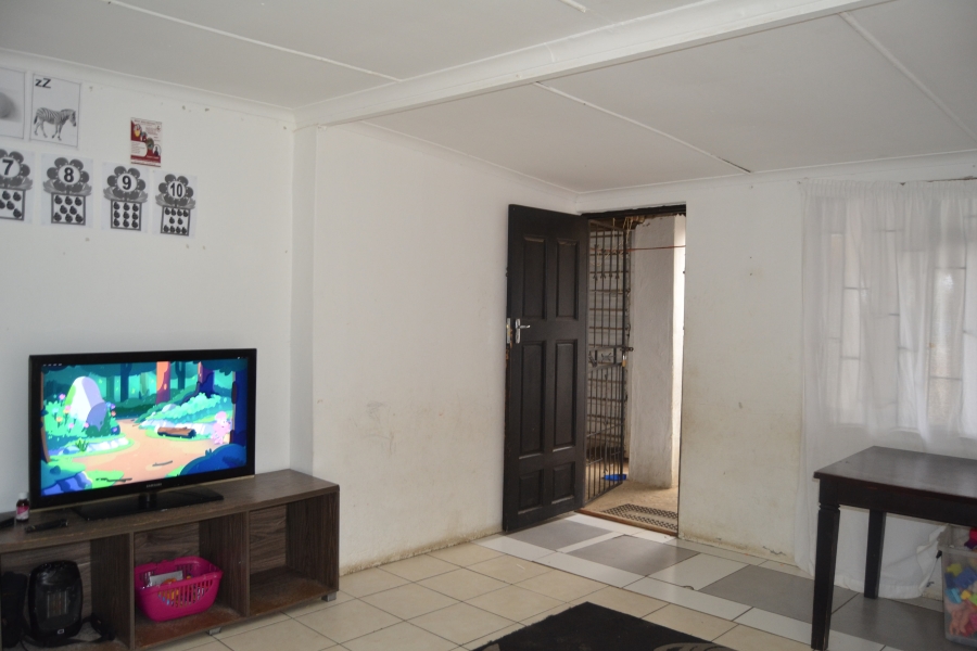 2 Bedroom Property for Sale in Gustrouw Western Cape